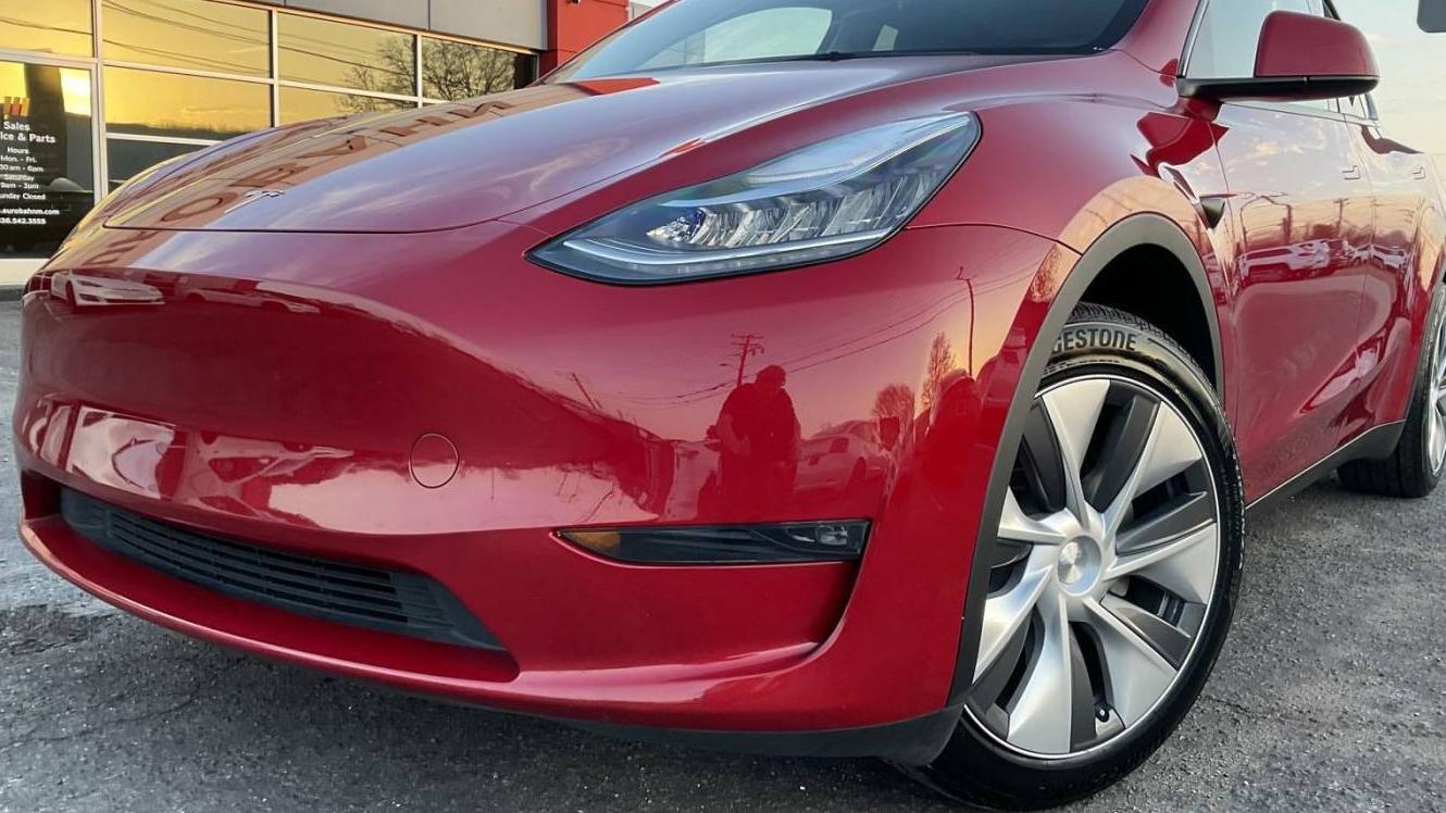 TESLA MODEL Y 2023 7SAYGDEE8PA144899 image